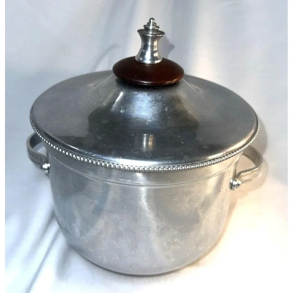 Vintage Buenilum & Pyrex Glass Lined Aluminum Ice Bucket w/ Lid Wooden Finial - Picture 1 of 12